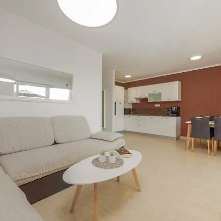 Horizon With Sea View Villa *